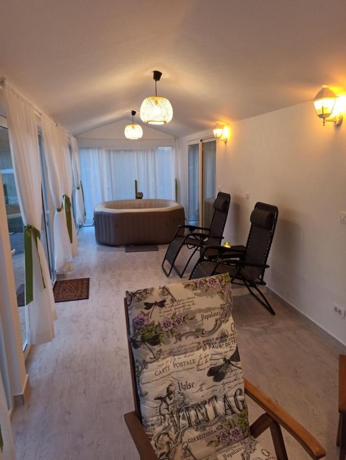 Sveti Ivan Dobrinjski Holiday House Vela Vrta מראה חיצוני תמונה