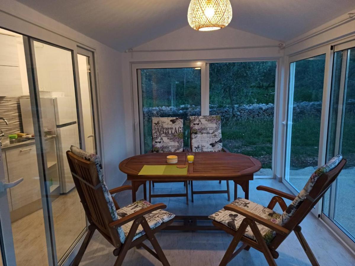 Sveti Ivan Dobrinjski Holiday House Vela Vrta מראה חיצוני תמונה